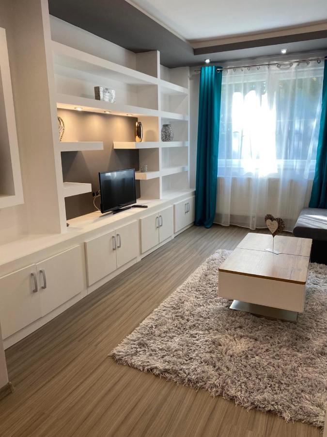 Gabrielle2 Apartman Debrecín Exteriér fotografie