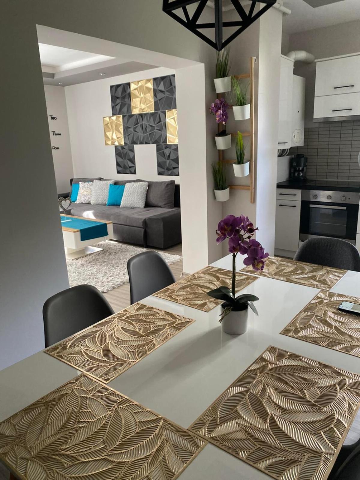 Gabrielle2 Apartman Debrecín Exteriér fotografie